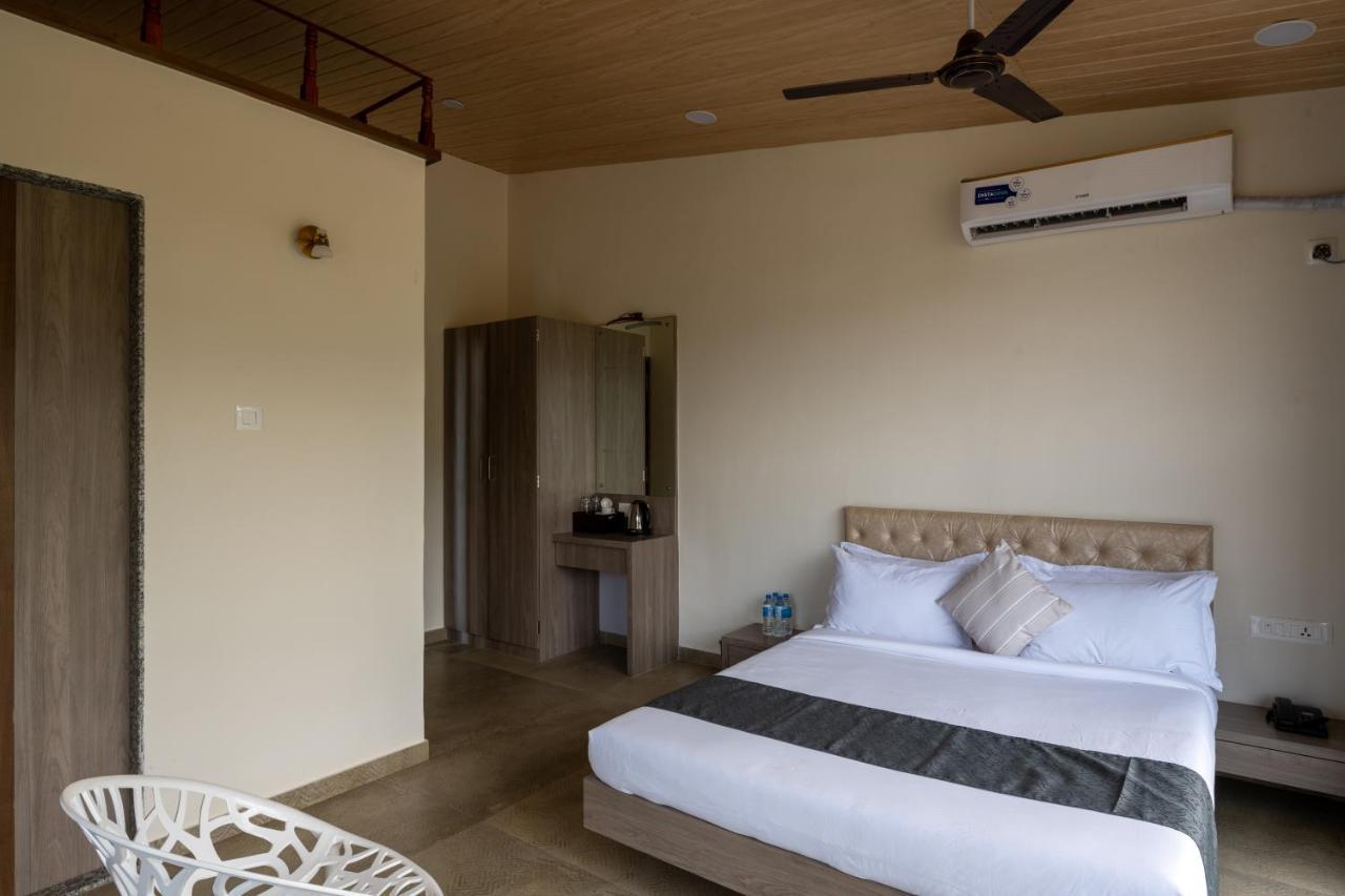 Hillrock Resort & Villas, Neral-คาร์จัต ภายนอก รูปภาพ