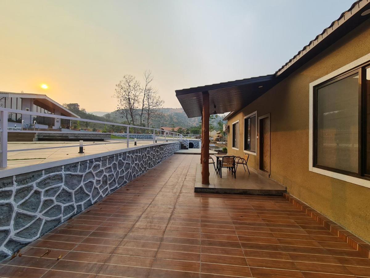 Hillrock Resort & Villas, Neral-คาร์จัต ภายนอก รูปภาพ