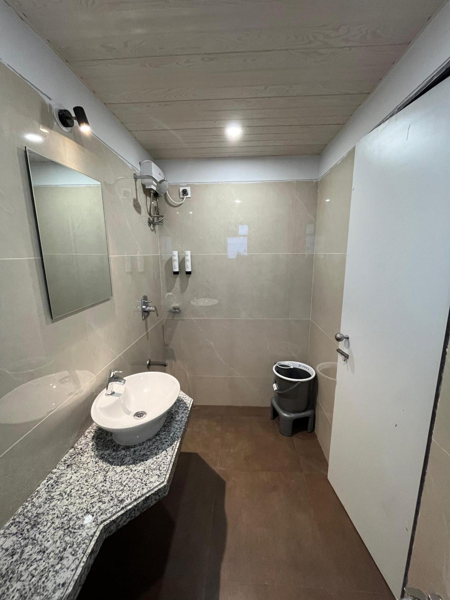 Hillrock Resort & Villas, Neral-คาร์จัต ภายนอก รูปภาพ